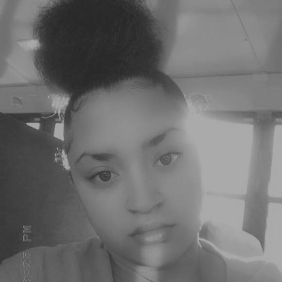 Meet your Posher, Joelisa - Picture 1 of 1